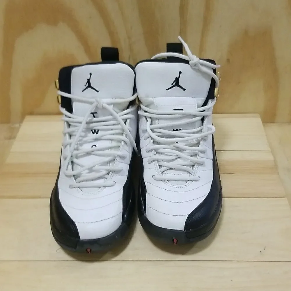 Jordan 12 Retro Taxi 2013  Wmn's size 5 (EU 36)
